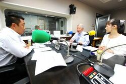 「マット安川のずばり勝負」スタジオ風景／マット安川、池東旭、加藤知華／前田せいめい撮影