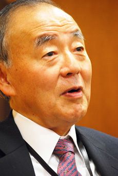 関原健夫氏/前田せいめい撮影