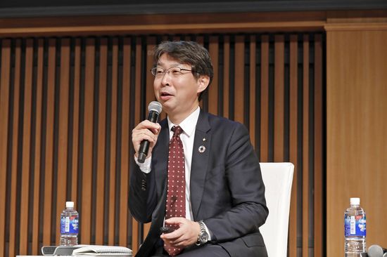 企業はデータの可能性をどう捉えアプローチすべきか Cdo Summit パネルディスカッション レポート ３ 2 3 Jdir Powered By Jbpress