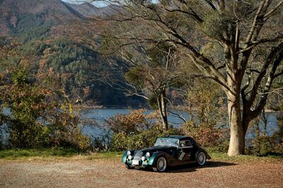 手づくりのアンチ・モダンなモダン・スポーツカー 「モーガン プラス 6