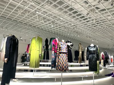 超希少❣️新品❣️未使用❣️ ❤️GUCCI ミュージアム　限定品　色鉛筆セ… グッチ デコールダブルG カラーペンシル セット | GUCCI® JP