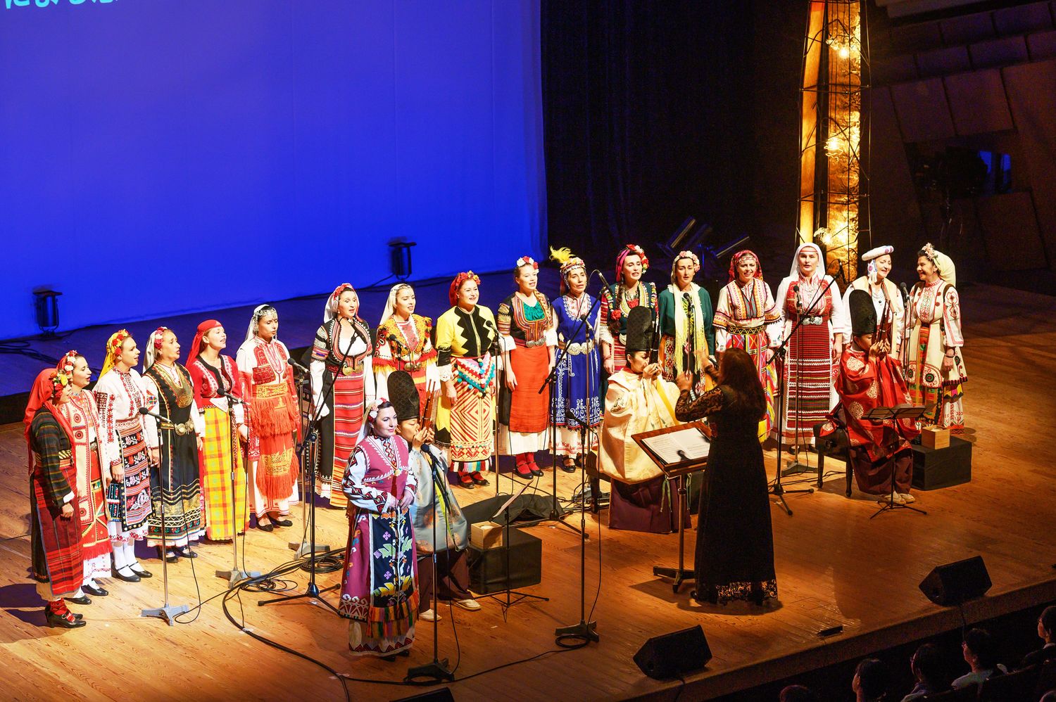 ブルガリア の 女声 合唱
