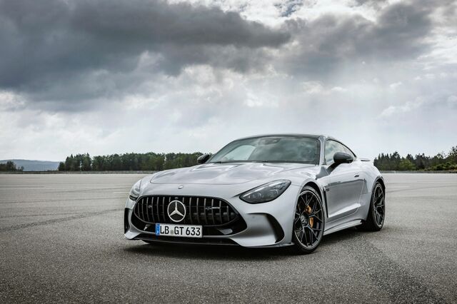 V8ツインターボの4WD！速いメルセデス「AMG GT クーペ」に試乗 ロングセラーの初代を継いだ2代目は全方面アップグレード | JBpress  autograph