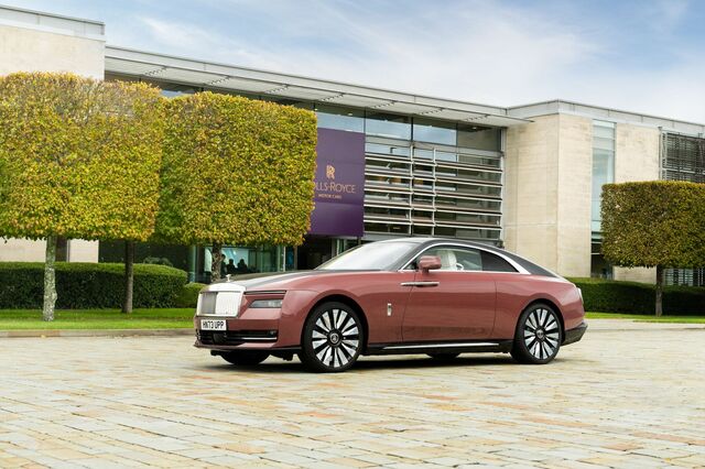 彼女がロールス・ロイスを買う理由 ロールス・ロイス・モーター・カーズ横浜で聞く、プロが知らないロールス・ロイスの今 JBpress