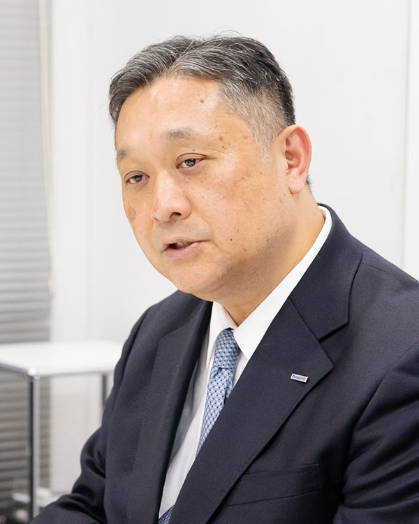 内田義人氏